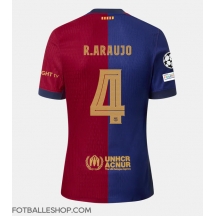 Barcelona Ronald Araujo #4 Replika Hjemmedrakt 2024-25 Kortermet