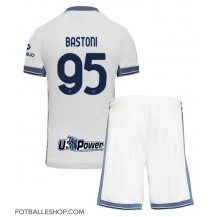 Inter Milan Alessandro Bastoni #95 Replika Bortedrakt Barn 2024-25 Kortermet (+ bukser)