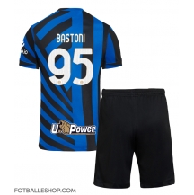 Inter Milan Alessandro Bastoni #95 Replika Hjemmedrakt Barn 2024-25 Kortermet (+ bukser)