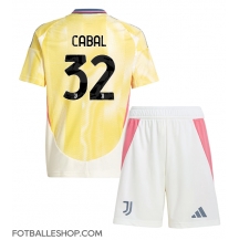 Juventus Juan Cabal #32 Replika Bortedrakt Barn 2024-25 Kortermet (+ bukser)