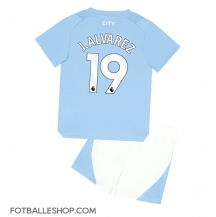 Manchester City Julian Alvarez #19 Replika Hjemmedrakt Barn 2023-24 Kortermet (+ bukser)