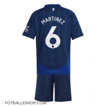 Manchester United Lisandro Martinez #6 Replika Bortedrakt Barn 2024-25 Kortermet (+ bukser)