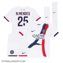 Paris Saint-Germain Nuno Mendes #25 Replika Bortedrakt Barn 2024-25 Kortermet (+ bukser)