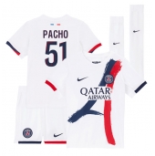 Paris Saint-Germain Willian Pacho #51 Replika Bortedrakt Barn 2024-25 Kortermet (+ bukser)