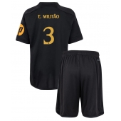 Real Madrid Eder Militao #3 Replika Tredjedrakt Barn 2023-24 Kortermet (+ bukser)