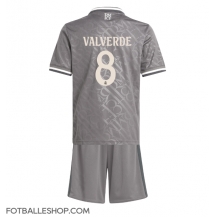 Real Madrid Federico Valverde #8 Replika Tredjedrakt Barn 2024-25 Kortermet (+ bukser)